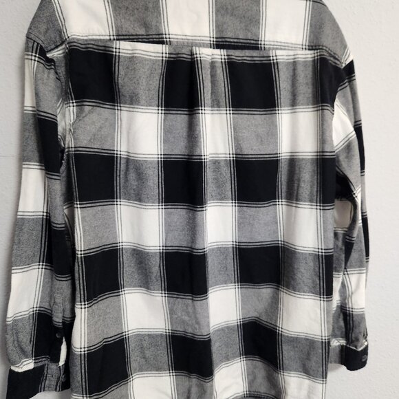 Ava & Viv Black and White Cozy Flannel Plaid Button Down Shirt X - Picture 3 of 8